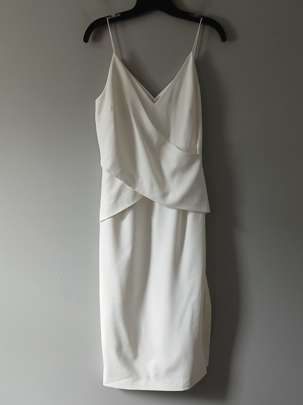 Finders Keepers Dreams Dress Size Medium White Surplice Double Slit Midi Dress
